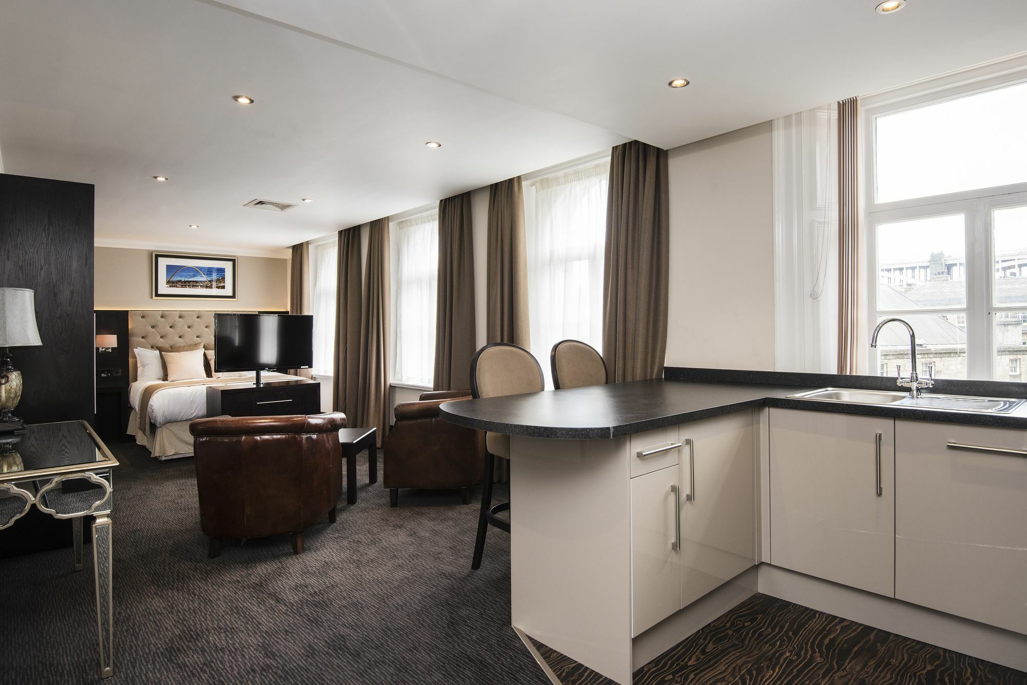 The Vermont Aparthotel Newcastle Upon Tyne Exterior foto